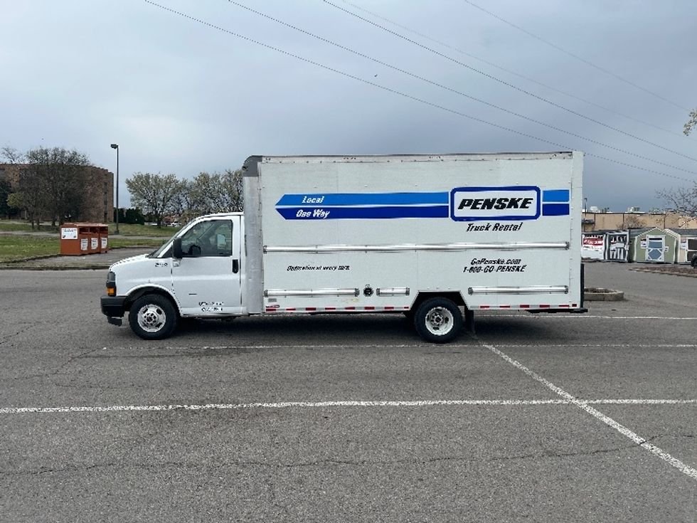 Light Duty Box Truck-Light and Medium Duty Trucks-GMC-2022-Savana G33903-Murfreesboro-TN-59,724\n\t\tmiles-$ 40,500 - Image 4