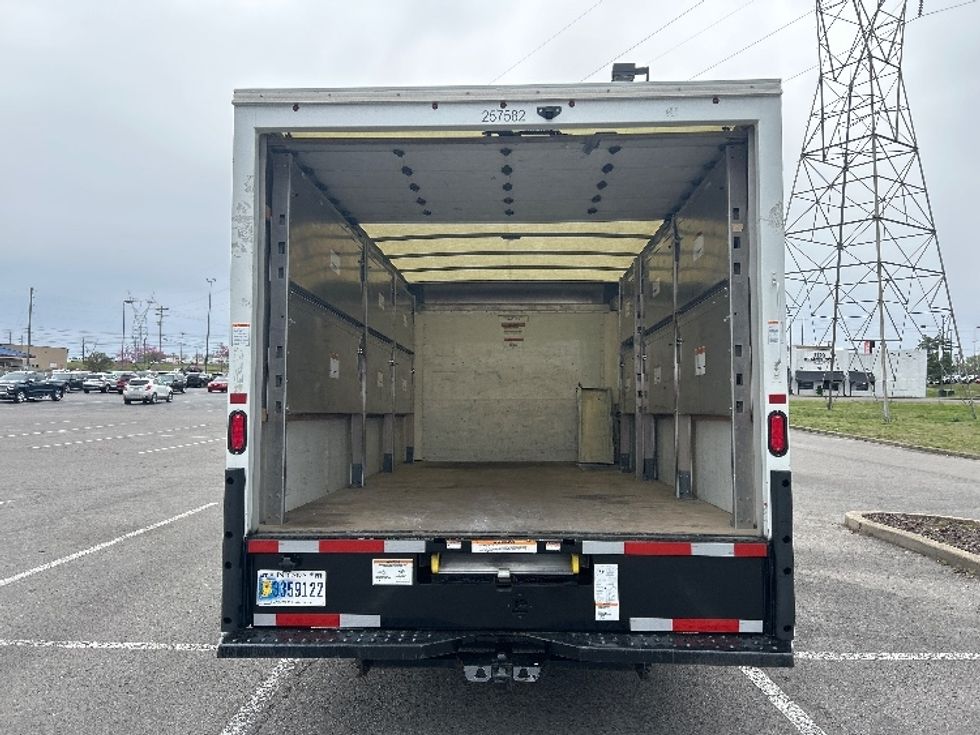 Light Duty Box Truck-Light and Medium Duty Trucks-GMC-2022-Savana G33903-Murfreesboro-TN-59,724\n\t\tmiles-$ 40,500 - Image 8