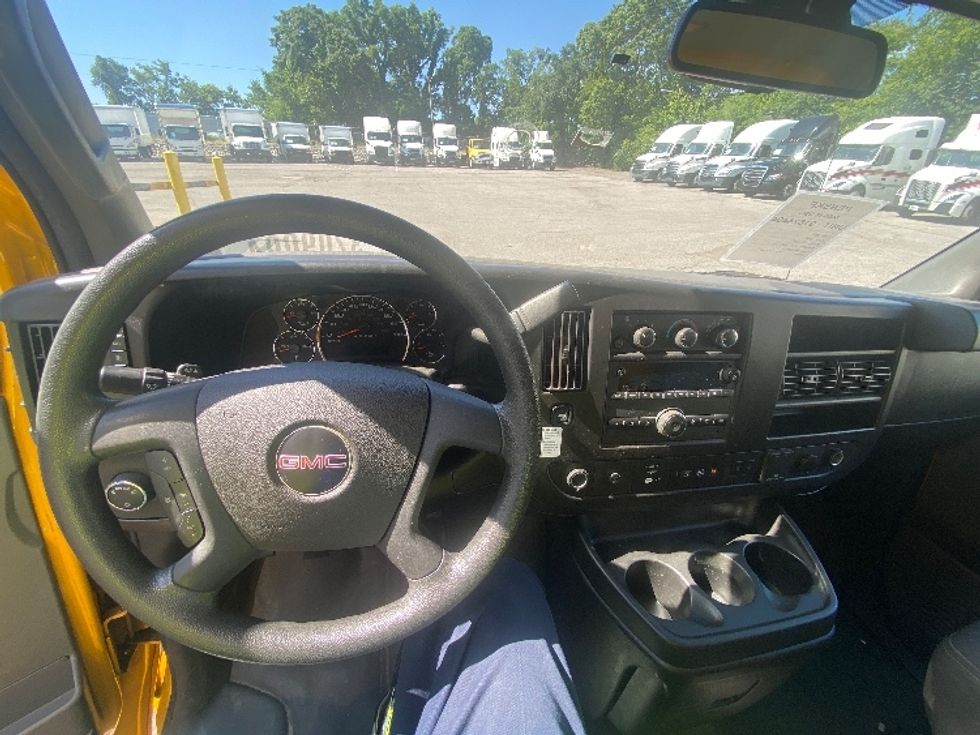 Light Duty Box Truck-Light and Medium Duty Trucks-GMC-2022-Savana G33903-Nashville (Mount Juliet)-TN-80,734\n\t\tmiles-$ 29,500 - Image 18