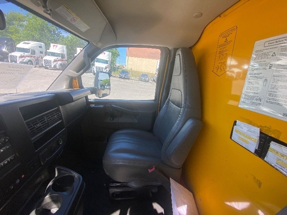 Light Duty Box Truck-Light and Medium Duty Trucks-GMC-2022-Savana G33903-Nashville (Mount Juliet)-TN-80,734\n\t\tmiles-$ 29,500 - Image 19
