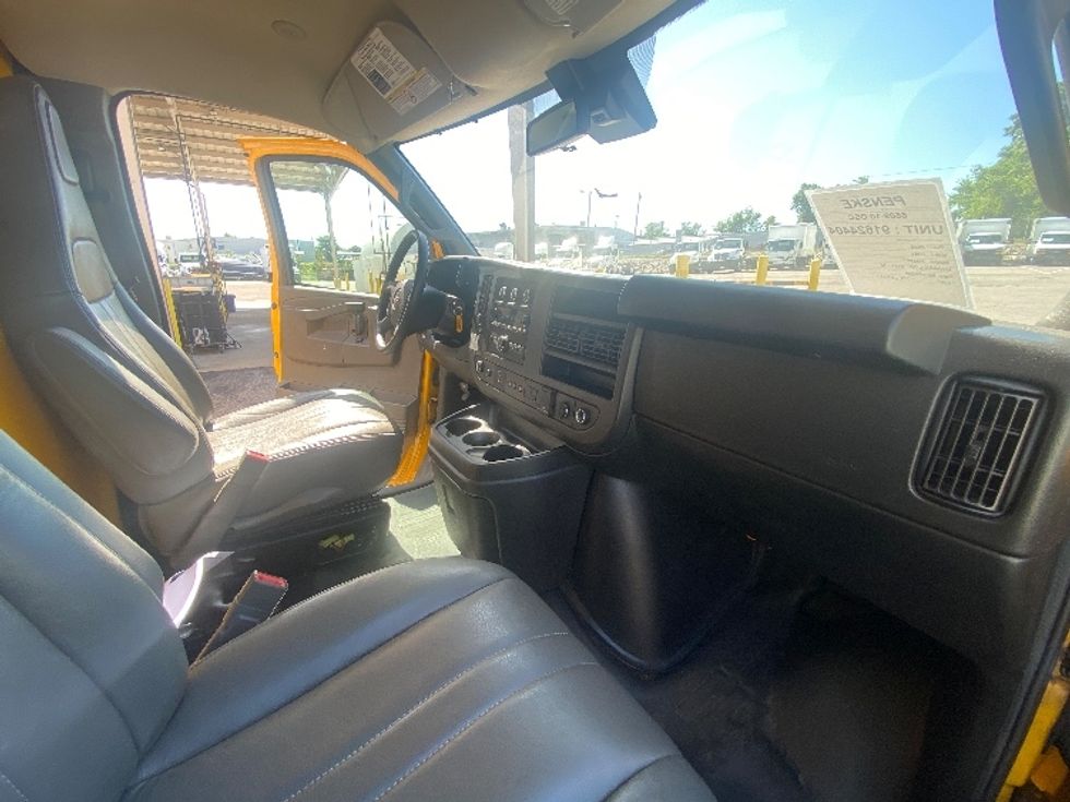 Light Duty Box Truck-Light and Medium Duty Trucks-GMC-2022-Savana G33903-Nashville (Mount Juliet)-TN-80,734\n\t\tmiles-$ 29,500 - Image 22