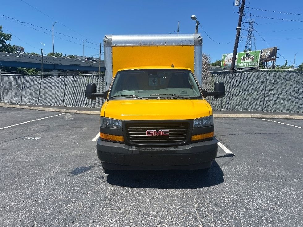 Light Duty Box Truck-Light and Medium Duty Trucks-GMC-2022-Savana G33903-Nashville (Mount Juliet)-TN-83,910\n\t\tmiles-$ 29,250 - Image 2