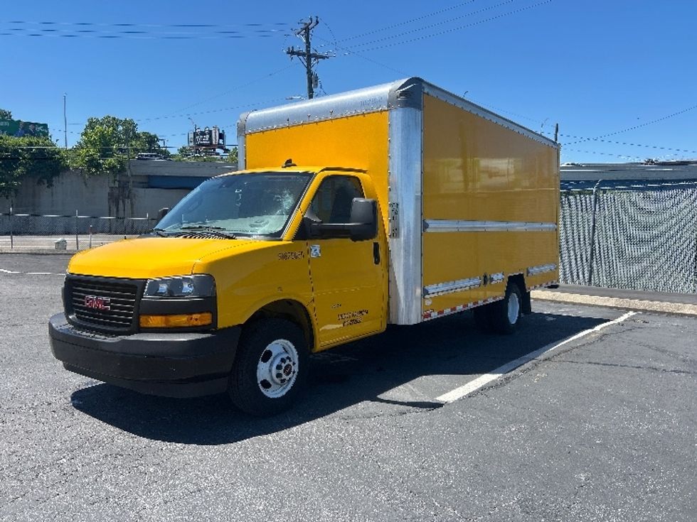 Light Duty Box Truck-Light and Medium Duty Trucks-GMC-2022-Savana G33903-Nashville (Mount Juliet)-TN-83,910\n\t\tmiles-$ 29,250 - Image 3