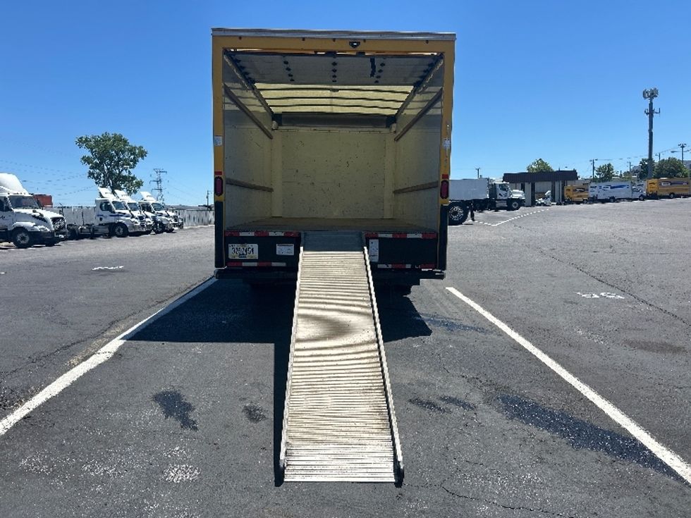 Light Duty Box Truck-Light and Medium Duty Trucks-GMC-2022-Savana G33903-Nashville (Mount Juliet)-TN-83,910\n\t\tmiles-$ 29,250 - Image 9