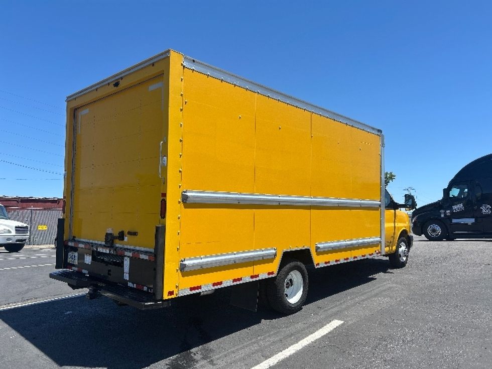 Light Duty Box Truck-Light and Medium Duty Trucks-GMC-2022-Savana G33903-Nashville (Mount Juliet)-TN-83,910\n\t\tmiles-$ 29,250 - Image 13