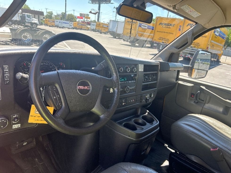 Light Duty Box Truck-Light and Medium Duty Trucks-GMC-2022-Savana G33903-Nashville (Mount Juliet)-TN-83,910\n\t\tmiles-$ 29,250 - Image 14
