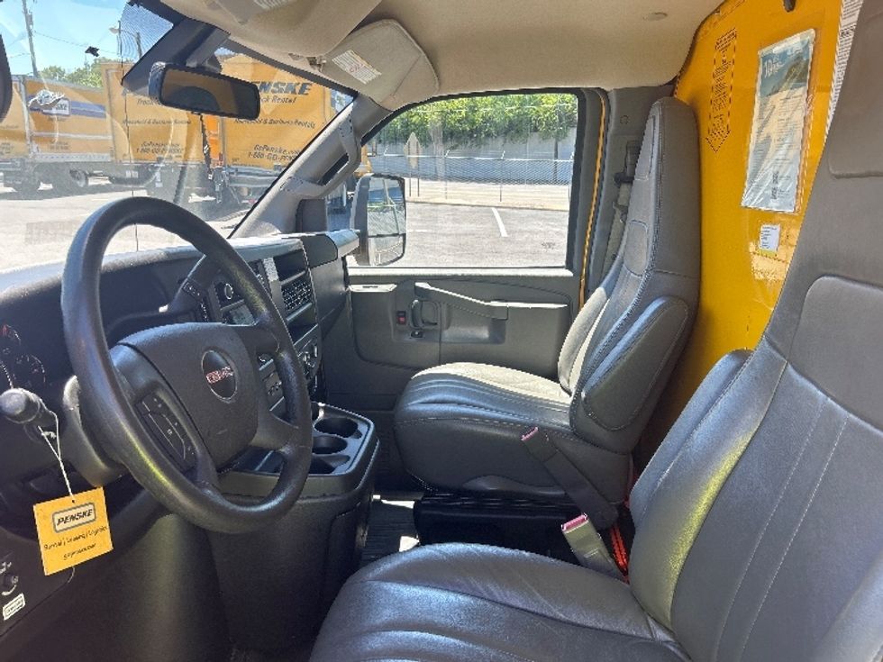 Light Duty Box Truck-Light and Medium Duty Trucks-GMC-2022-Savana G33903-Nashville (Mount Juliet)-TN-83,910\n\t\tmiles-$ 29,250 - Image 19