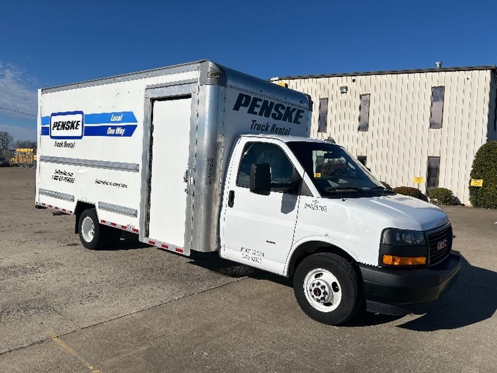 Light Duty Box Truck-Light and Medium Duty Trucks-GMC-2022-Savana G33903-Nashville-TN-22,080\n\t\tmiles-$ 51,750 - Image 1