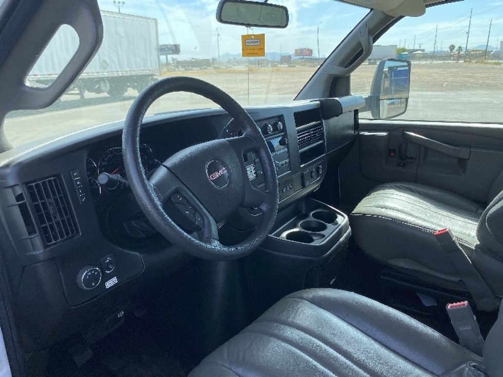 Light Duty Box Truck-Light and Medium Duty Trucks-GMC-2022-Savana G33903-National City-CA-49,958\n\t\tmiles-$ 39,750 - Image 17