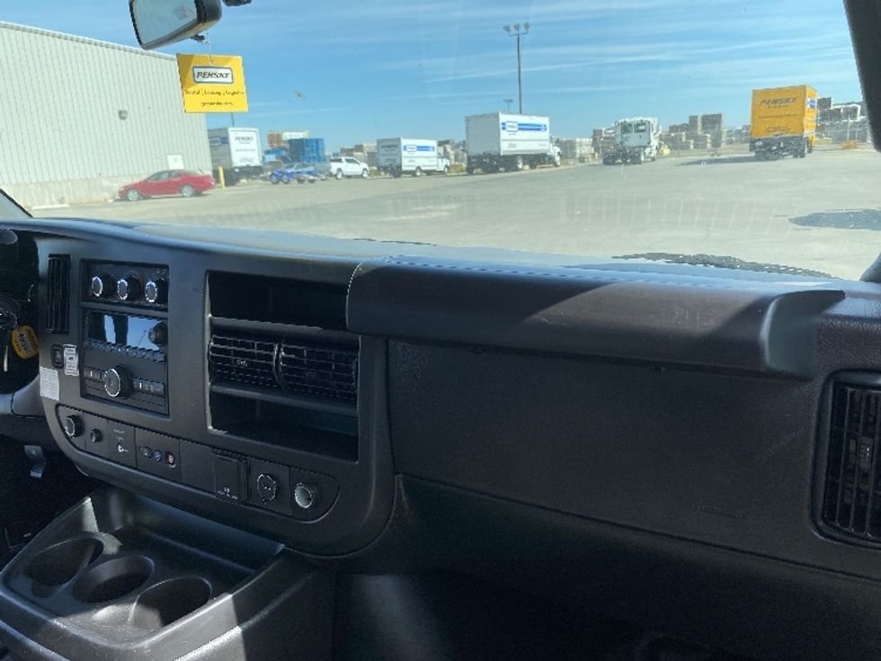 Light Duty Box Truck-Light and Medium Duty Trucks-GMC-2022-Savana G33903-National City-CA-49,958\n\t\tmiles-$ 39,750 - Image 21