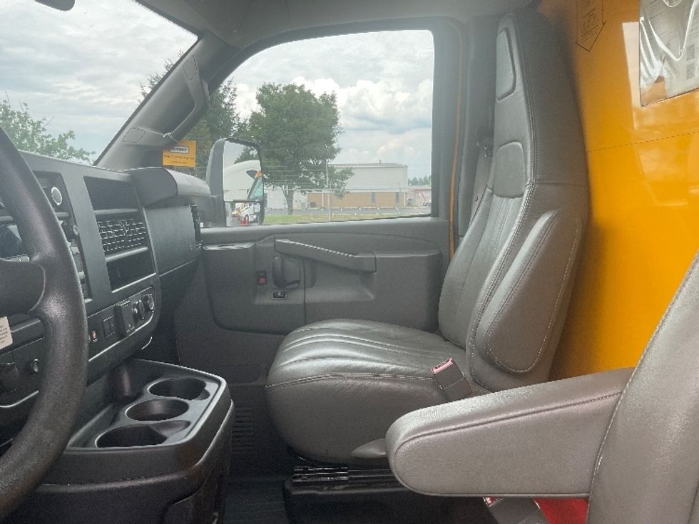 Light Duty Box Truck-Light and Medium Duty Trucks-GMC-2022-Savana G33903-New Castle-DE-119,369\n\t\tmiles-$ 24,500 - Image 18