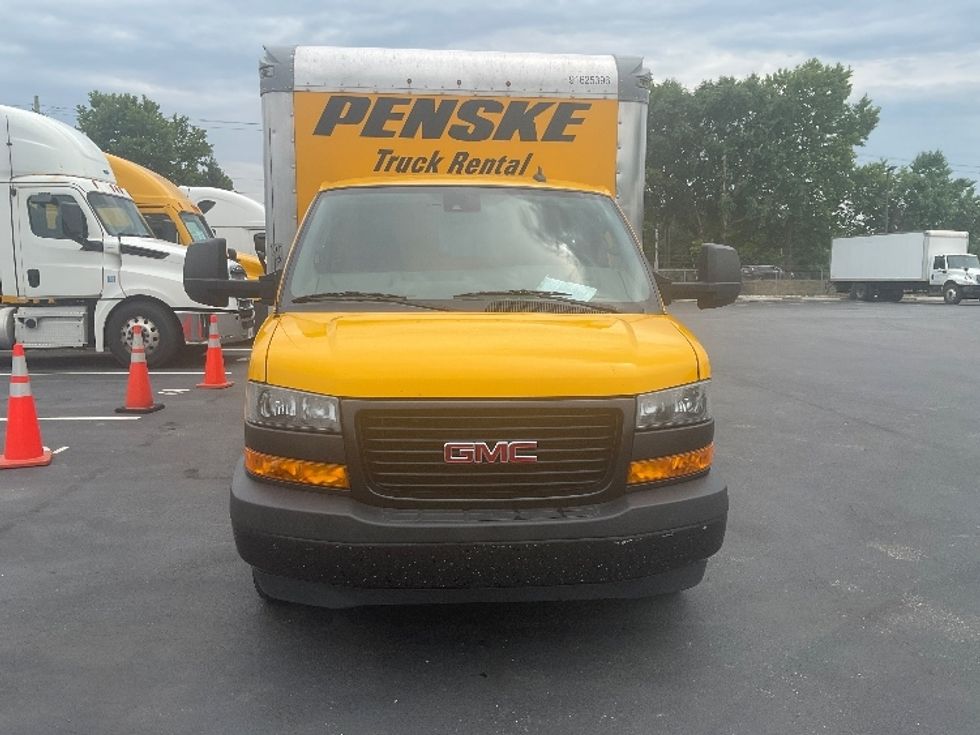 Light Duty Box Truck-Light and Medium Duty Trucks-GMC-2022-Savana G33903-New Castle-DE-119,369\n\t\tmiles-$ 24,500 - Image 2