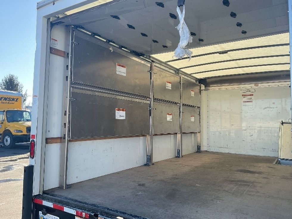 Light Duty Box Truck-Light and Medium Duty Trucks-GMC-2022-Savana G33903-New Castle-DE-32,924\n\t\tmiles-$ 46,750 - Image 11