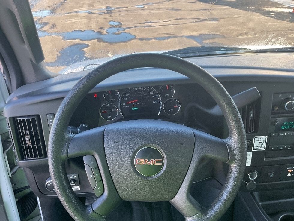 Light Duty Box Truck-Light and Medium Duty Trucks-GMC-2022-Savana G33903-New Castle-DE-32,924\n\t\tmiles-$ 46,750 - Image 18