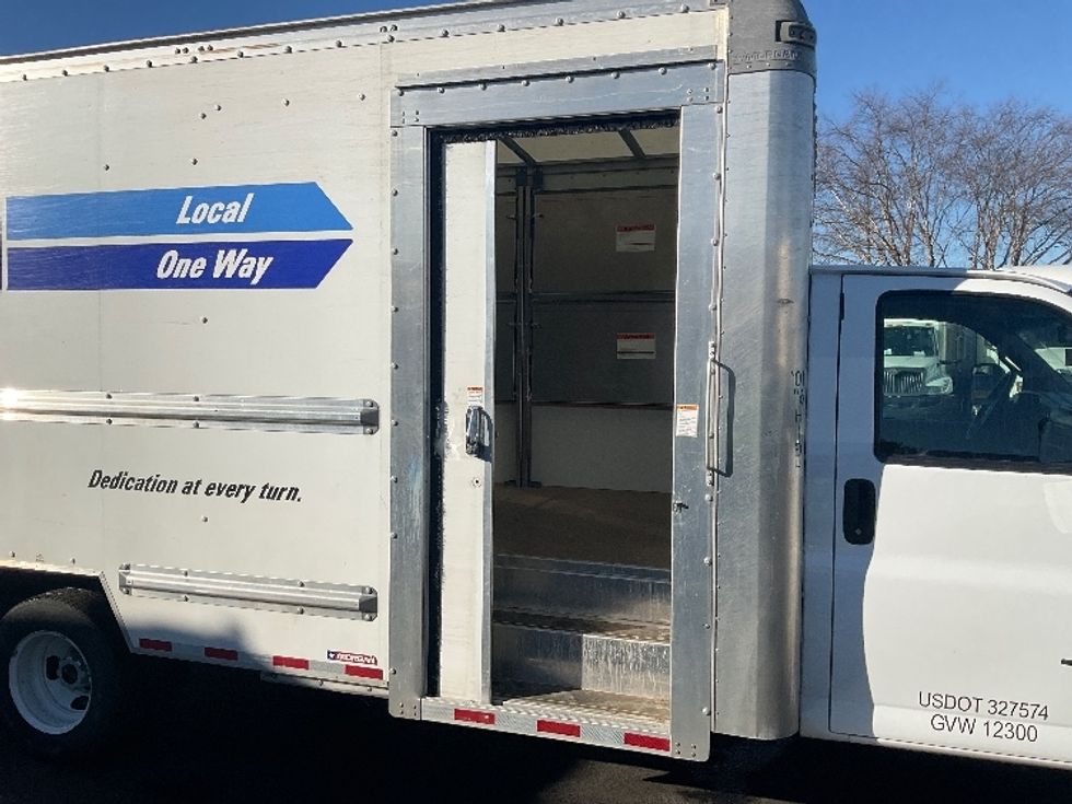 Light Duty Box Truck-Light and Medium Duty Trucks-GMC-2022-Savana G33903-New Castle-DE-32,924\n\t\tmiles-$ 46,750 - Image 26