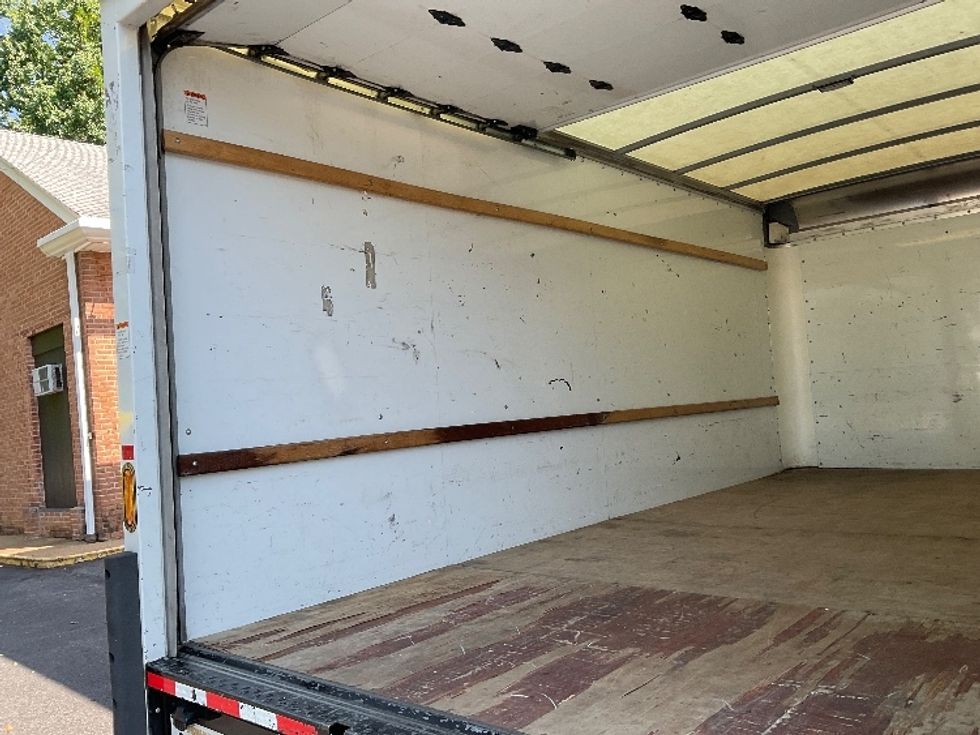 Light Duty Box Truck-Light and Medium Duty Trucks-GMC-2022-Savana G33903-New Castle-DE-69,766\n\t\tmiles-$ 34,250 - Image 11