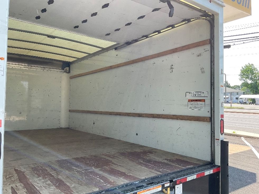 Light Duty Box Truck-Light and Medium Duty Trucks-GMC-2022-Savana G33903-New Castle-DE-69,766\n\t\tmiles-$ 34,250 - Image 12