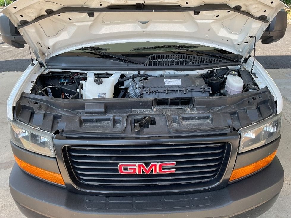 Light Duty Box Truck-Light and Medium Duty Trucks-GMC-2022-Savana G33903-New Castle-DE-69,766\n\t\tmiles-$ 34,250 - Image 23