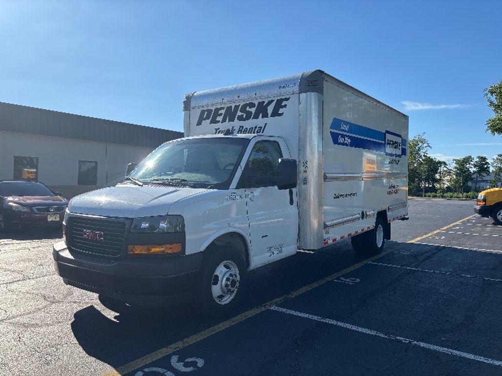 Light Duty Box Truck-Light and Medium Duty Trucks-GMC-2022-Savana G33903-New Castle-DE-69,766\n\t\tmiles-$ 34,250 - Image 3