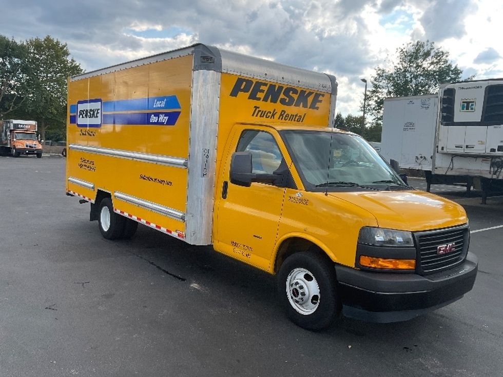 Light Duty Box Truck-Light and Medium Duty Trucks-GMC-2022-Savana G33903-New Castle-DE-79,615\n\t\tmiles-$ 28,500 - Image 1