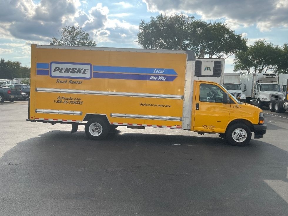 Light Duty Box Truck-Light and Medium Duty Trucks-GMC-2022-Savana G33903-New Castle-DE-79,615\n\t\tmiles-$ 28,500 - Image 15