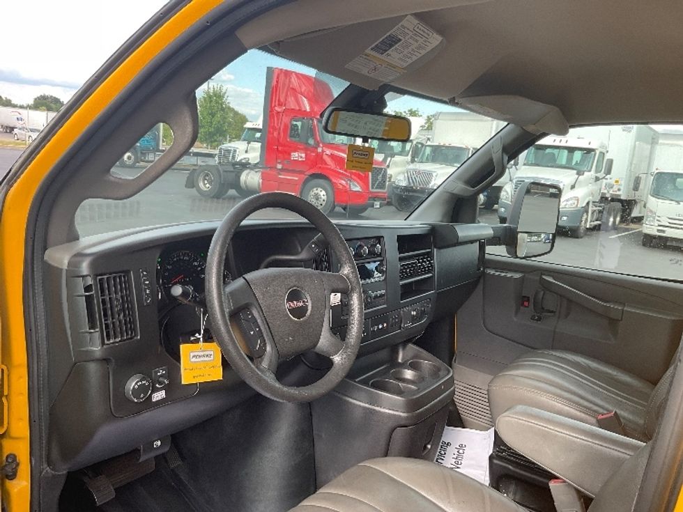 Light Duty Box Truck-Light and Medium Duty Trucks-GMC-2022-Savana G33903-New Castle-DE-79,615\n\t\tmiles-$ 28,500 - Image 17