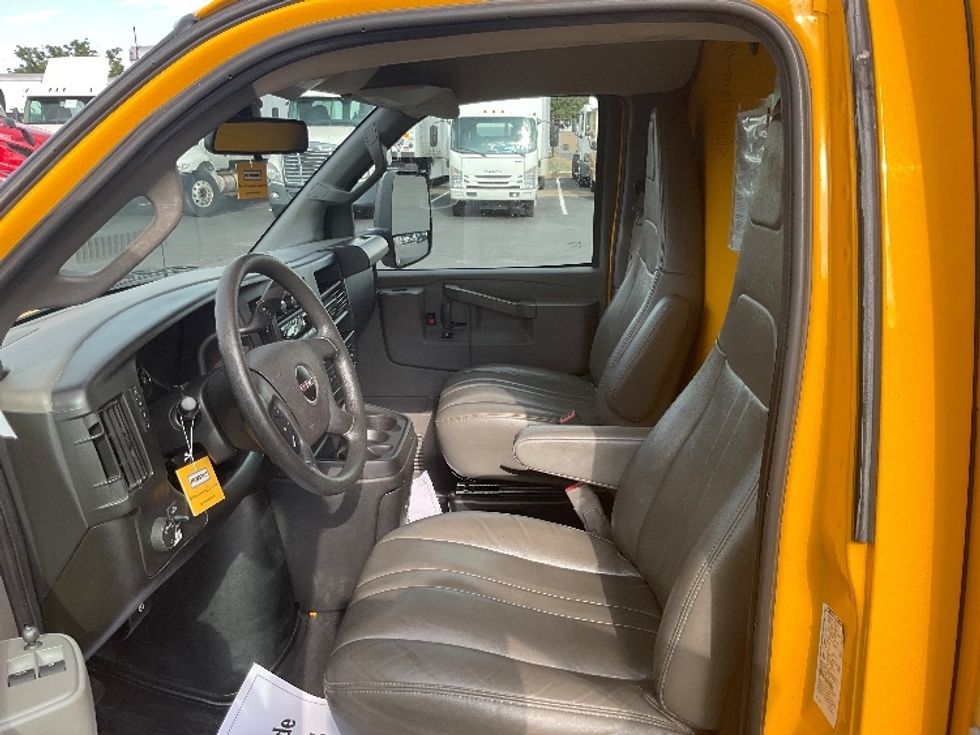 Light Duty Box Truck-Light and Medium Duty Trucks-GMC-2022-Savana G33903-New Castle-DE-79,615\n\t\tmiles-$ 28,500 - Image 19