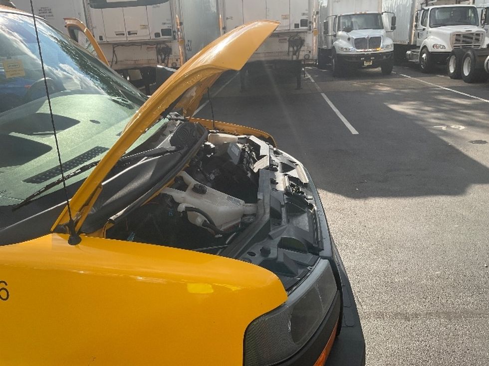 Light Duty Box Truck-Light and Medium Duty Trucks-GMC-2022-Savana G33903-New Castle-DE-79,615\n\t\tmiles-$ 28,500 - Image 23