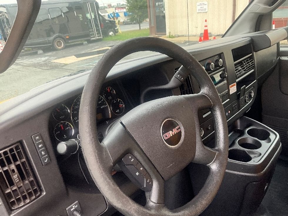 Light Duty Box Truck-Light and Medium Duty Trucks-GMC-2022-Savana G33903-New Castle-DE-87,954\n\t\tmiles-$ 29,000 - Image 16