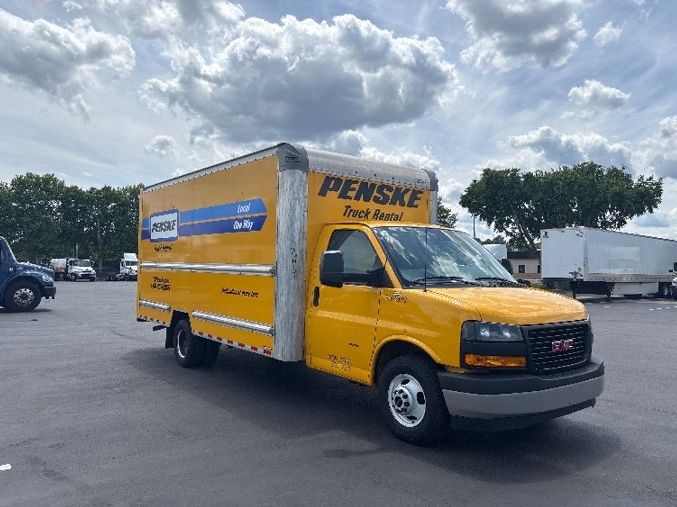 Light Duty Box Truck-Light and Medium Duty Trucks-GMC-2022-Savana G33903-New Castle-DE-99,201\n\t\tmiles-$ 27,750 - Image 1