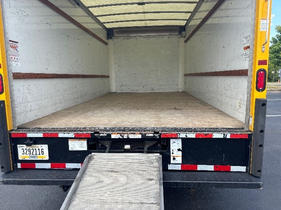 Light Duty Box Truck-Light and Medium Duty Trucks-GMC-2022-Savana G33903-New Castle-DE-99,201\n\t\tmiles-$ 27,750 - Image 10