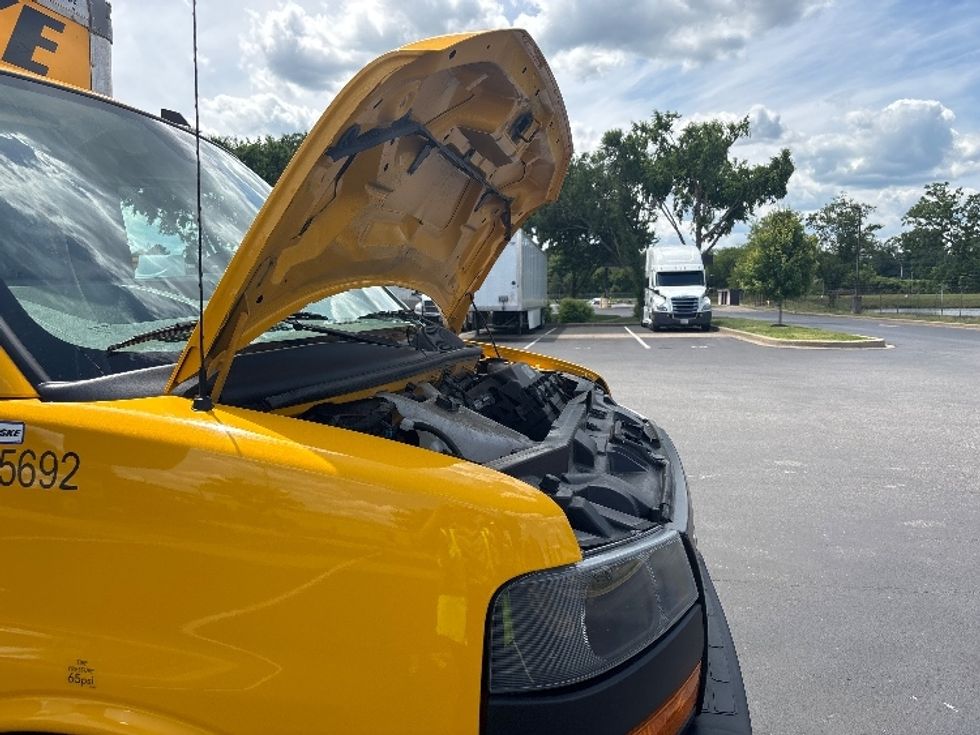 Light Duty Box Truck-Light and Medium Duty Trucks-GMC-2022-Savana G33903-New Castle-DE-99,201\n\t\tmiles-$ 27,750 - Image 23