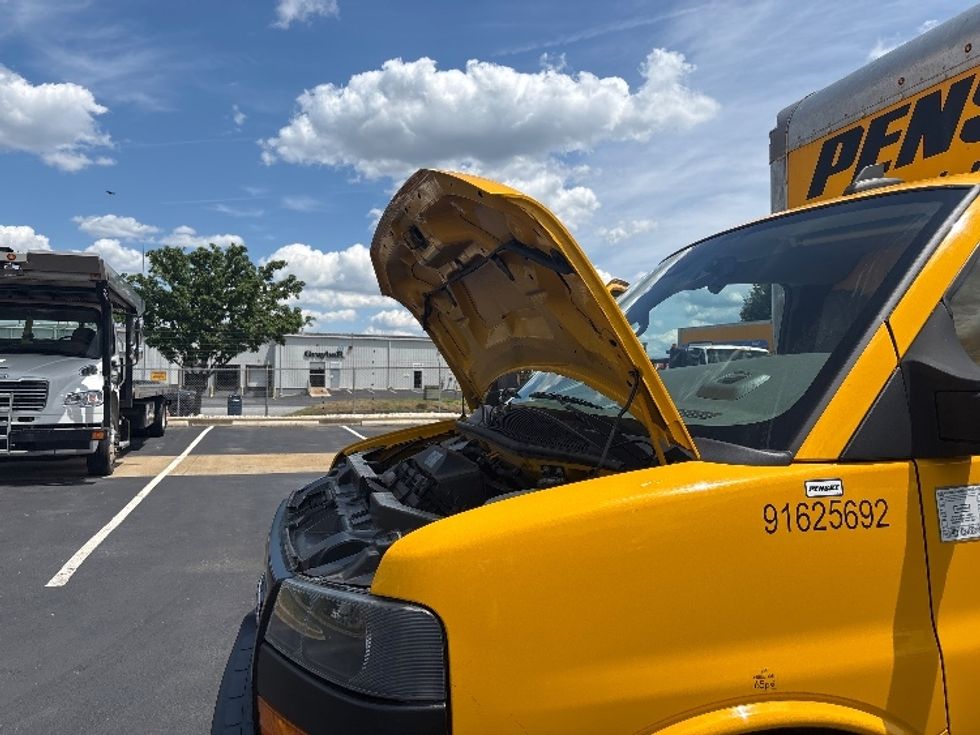 Light Duty Box Truck-Light and Medium Duty Trucks-GMC-2022-Savana G33903-New Castle-DE-99,201\n\t\tmiles-$ 27,750 - Image 24