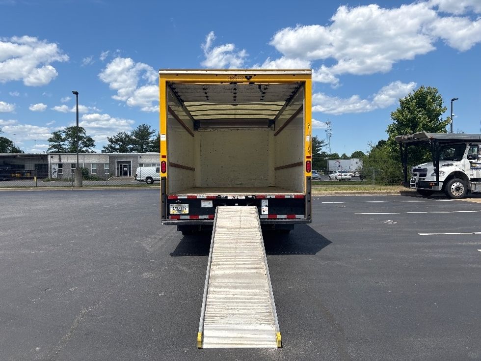 Light Duty Box Truck-Light and Medium Duty Trucks-GMC-2022-Savana G33903-New Castle-DE-99,201\n\t\tmiles-$ 27,750 - Image 9