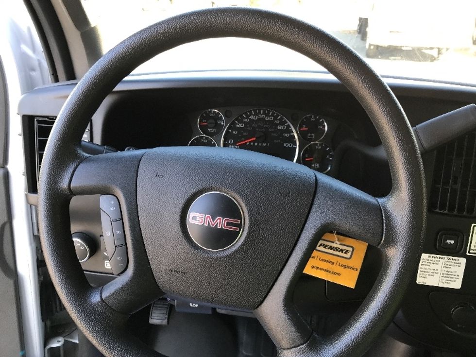 Light Duty Box Truck-Light and Medium Duty Trucks-GMC-2022-Savana G33903-Newport News-VA-28,453\n\t\tmiles-$ 51,750 - Image 17