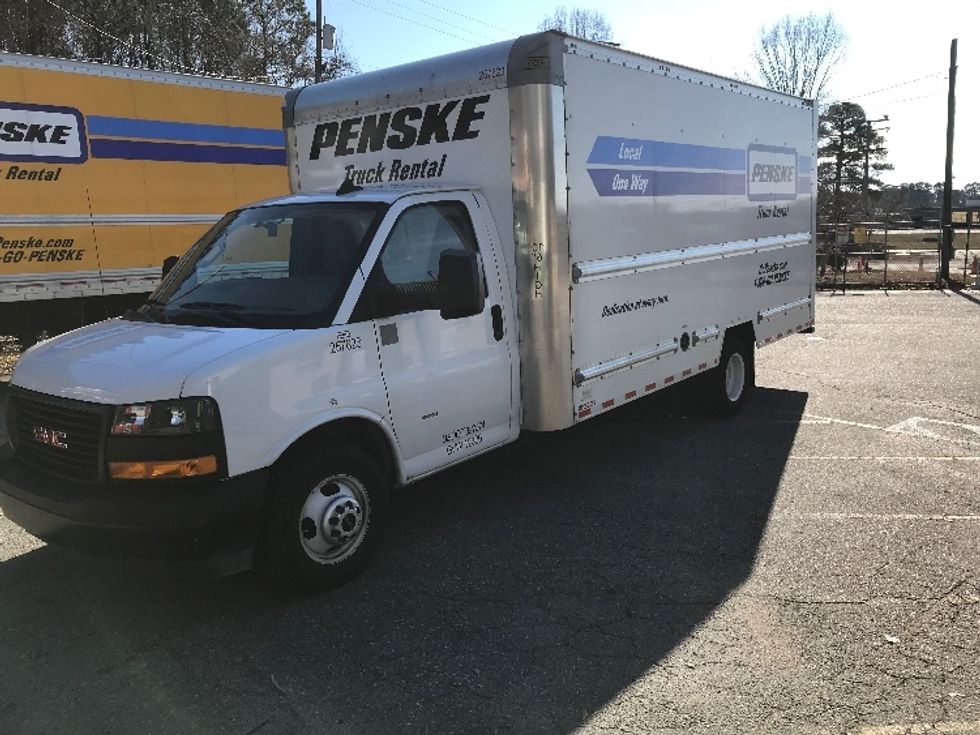 2022 Gmc Savana 3500 Cutaway photo 3