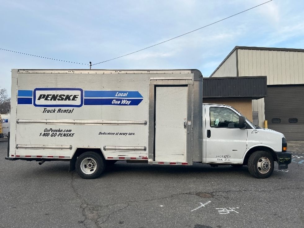 Light Duty Box Truck-Light and Medium Duty Trucks-GMC-2022-Savana G33903-Newport News-VA-44,777\n\t\tmiles-$ 43,750 - Image 15