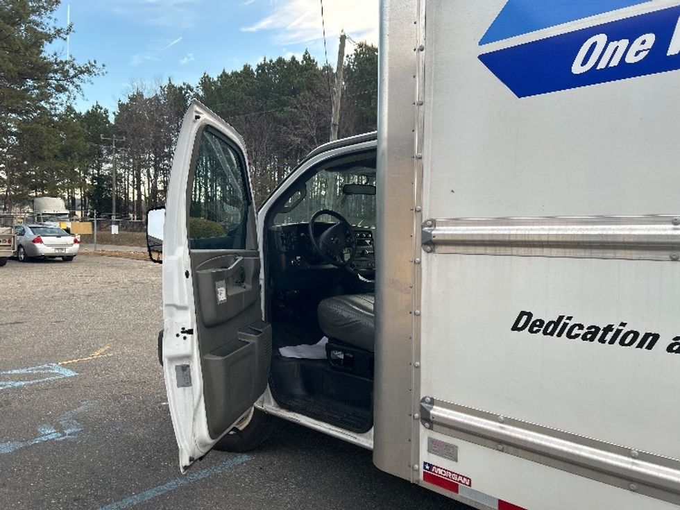 Light Duty Box Truck-Light and Medium Duty Trucks-GMC-2022-Savana G33903-Newport News-VA-44,777\n\t\tmiles-$ 43,750 - Image 16