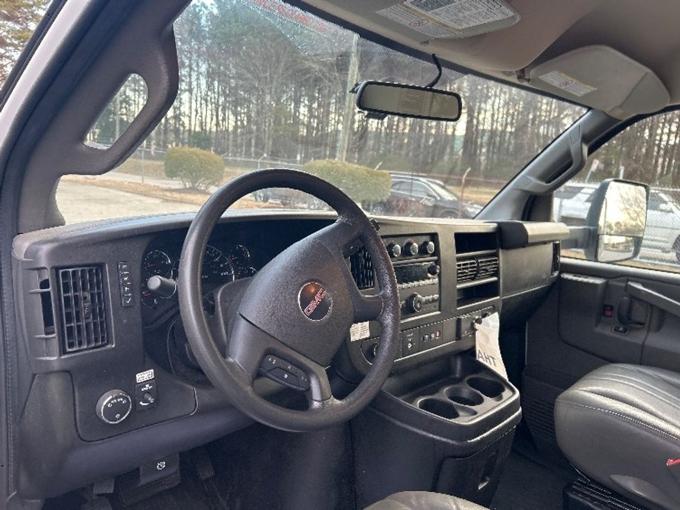 Light Duty Box Truck-Light and Medium Duty Trucks-GMC-2022-Savana G33903-Newport News-VA-44,777\n\t\tmiles-$ 43,750 - Image 17