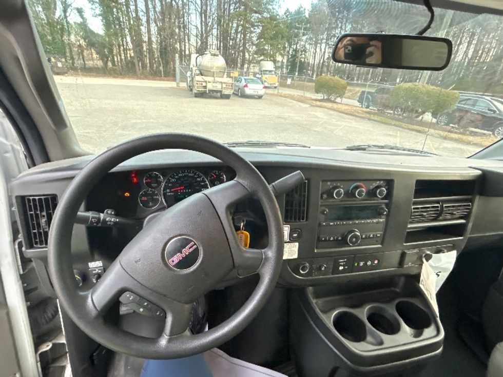Light Duty Box Truck-Light and Medium Duty Trucks-GMC-2022-Savana G33903-Newport News-VA-44,777\n\t\tmiles-$ 43,750 - Image 18