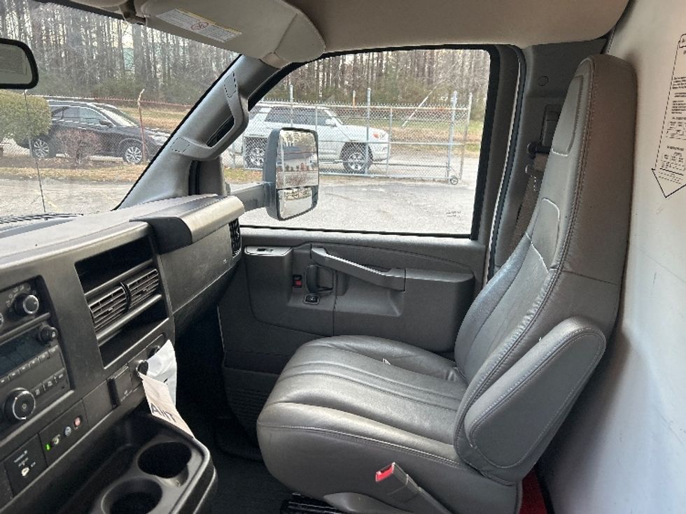 Light Duty Box Truck-Light and Medium Duty Trucks-GMC-2022-Savana G33903-Newport News-VA-44,777\n\t\tmiles-$ 43,750 - Image 19