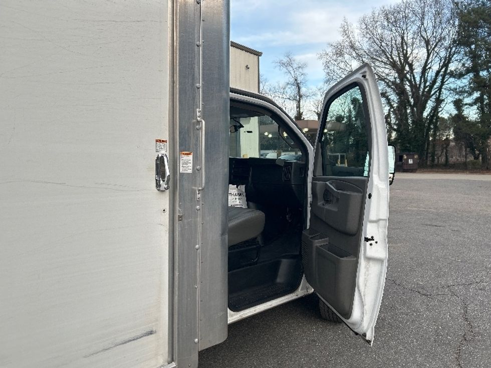 Light Duty Box Truck-Light and Medium Duty Trucks-GMC-2022-Savana G33903-Newport News-VA-44,777\n\t\tmiles-$ 43,750 - Image 20