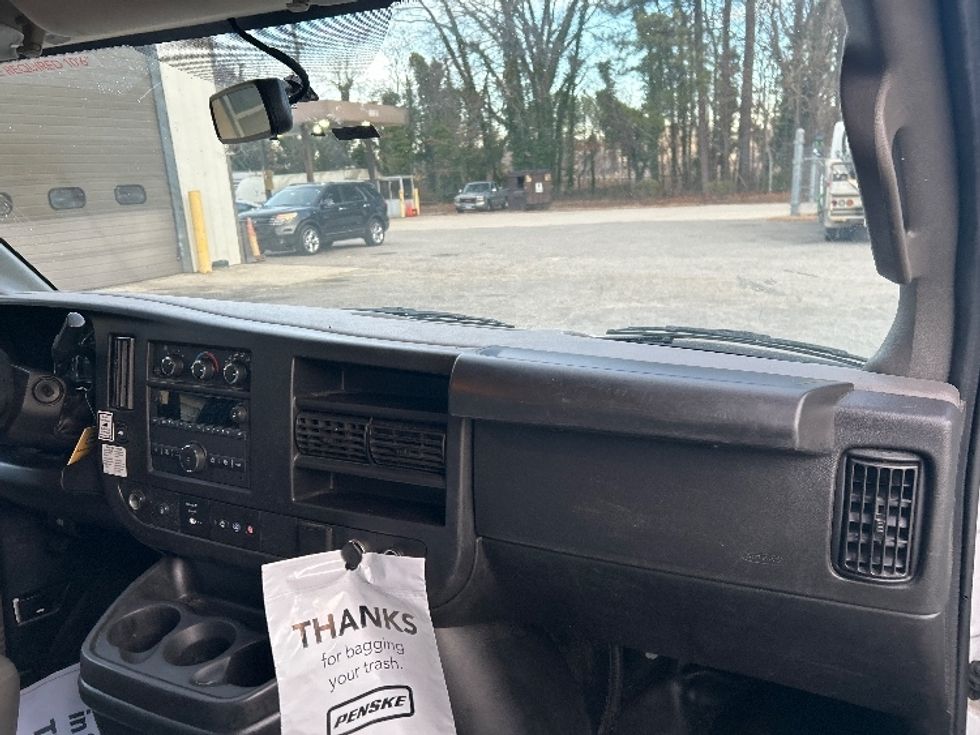 Light Duty Box Truck-Light and Medium Duty Trucks-GMC-2022-Savana G33903-Newport News-VA-44,777\n\t\tmiles-$ 43,750 - Image 21