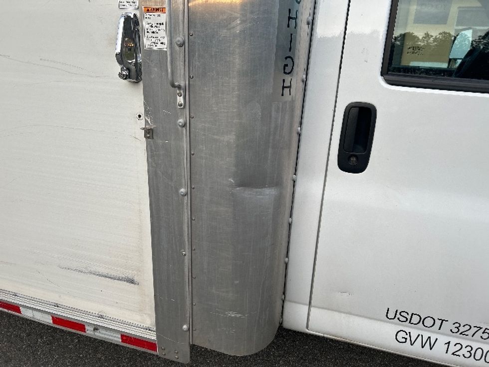 Light Duty Box Truck-Light and Medium Duty Trucks-GMC-2022-Savana G33903-Newport News-VA-44,777\n\t\tmiles-$ 43,750 - Image 27