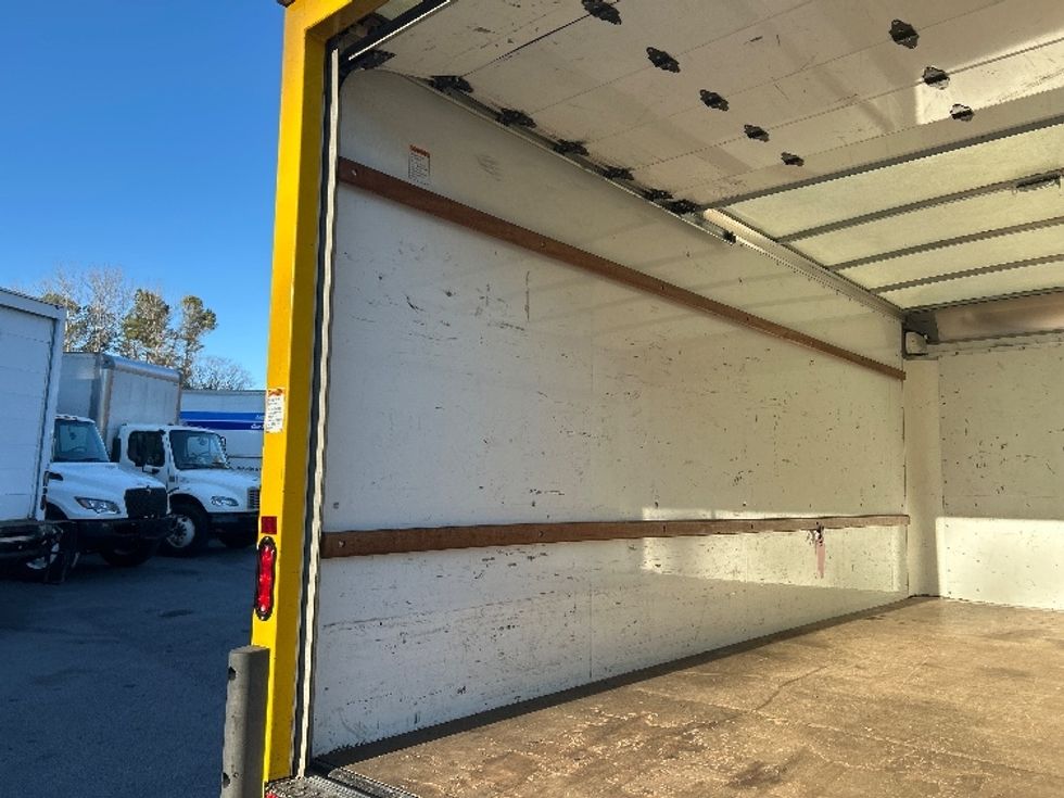 Light Duty Box Truck-Light and Medium Duty Trucks-GMC-2022-Savana G33903-Norcross-GA-109,935\n\t\tmiles-$ 28,750 - Image 11