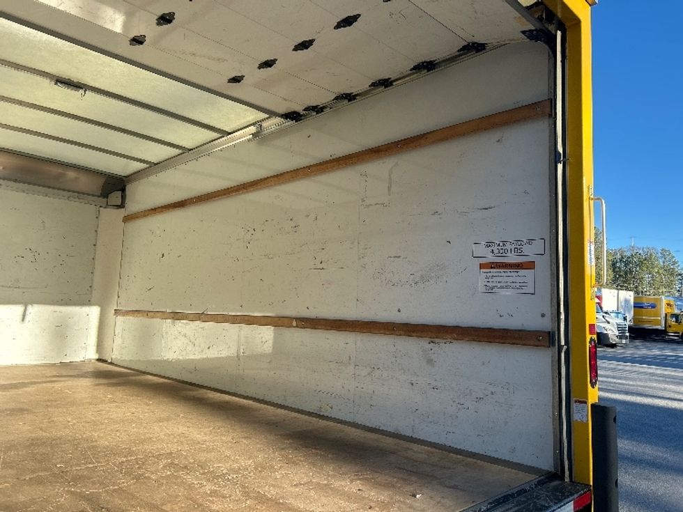 Light Duty Box Truck-Light and Medium Duty Trucks-GMC-2022-Savana G33903-Norcross-GA-109,935\n\t\tmiles-$ 28,750 - Image 12