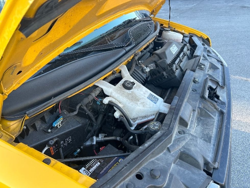 Light Duty Box Truck-Light and Medium Duty Trucks-GMC-2022-Savana G33903-Norcross-GA-109,935\n\t\tmiles-$ 28,750 - Image 23