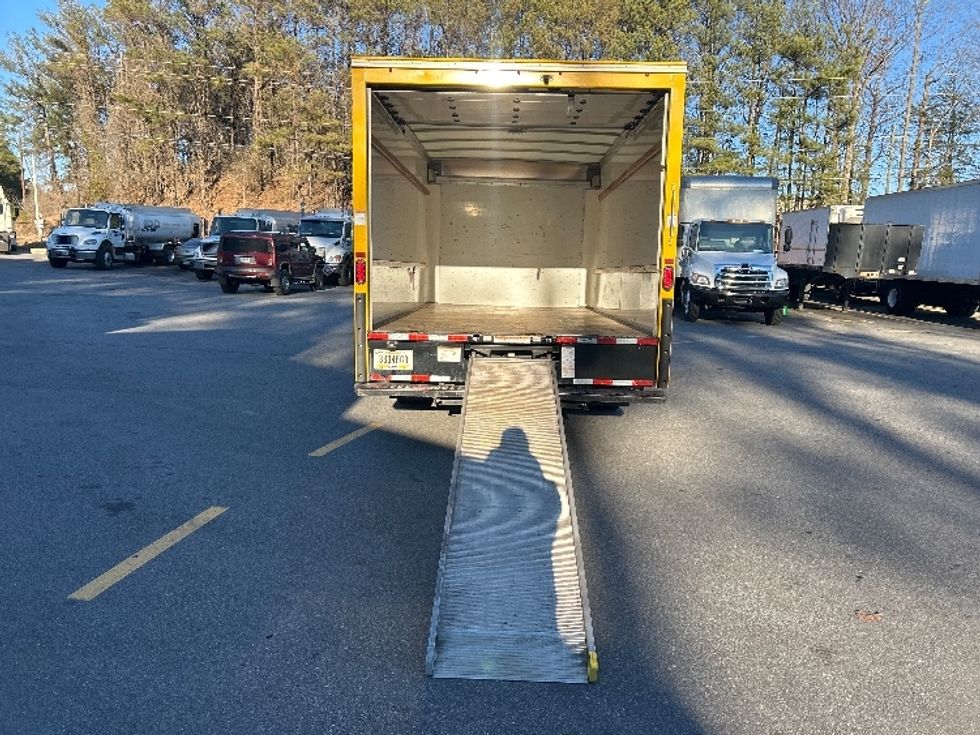 Light Duty Box Truck-Light and Medium Duty Trucks-GMC-2022-Savana G33903-Norcross-GA-109,935\n\t\tmiles-$ 28,750 - Image 9