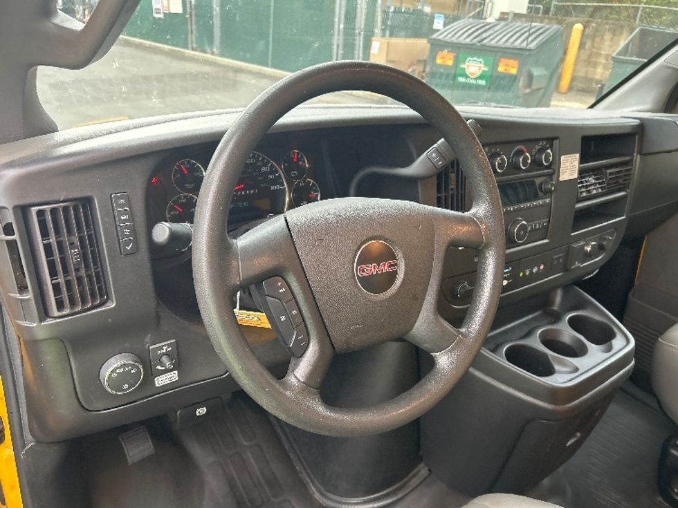 Light Duty Box Truck-Light and Medium Duty Trucks-GMC-2022-Savana G33903-North Bergen-NJ-104,572\n\t\tmiles-$ 25,750 - Image 14