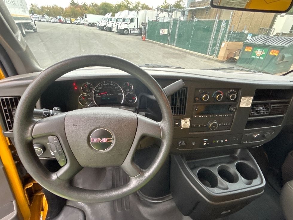 Light Duty Box Truck-Light and Medium Duty Trucks-GMC-2022-Savana G33903-North Bergen-NJ-104,572\n\t\tmiles-$ 25,750 - Image 15